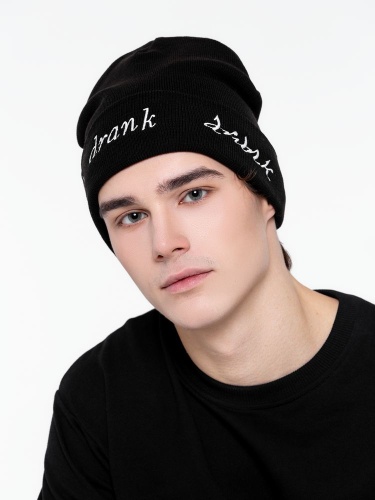 Шапка с вышивкой Drunk, черная Шапка с вышивкой Drunk, черная