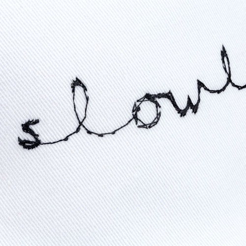 Бейсболка с вышивкой Slowlife, белая фото 4 Бейсболка с вышивкой Slowlife, белая фото 4