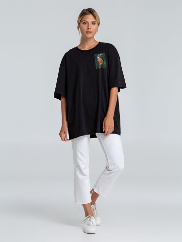 Футболка оверсайз «Мужчина с жемчужной сережкой», черная фото 5