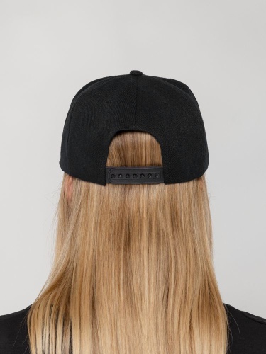 Бейсболка Snapback с прямым козырьком, черная фото 9 Бейсболка Snapback с прямым козырьком, черная фото 9