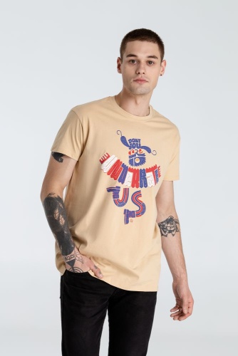 Футболка Don't You Dare to Underrate Us, песочная Футболка Don't You Dare to Underrate Us, песочная