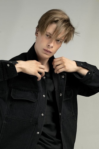 Куртка джинсовая O2, черная фото 4