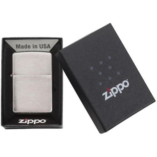 Зажигалка Zippo Classic Brushed, серебристая фото 3 Зажигалка Zippo Classic Brushed, серебристая фото 3