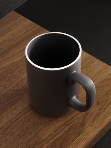 Кружка Mugful, темно-серая (графитовая) фото 3 Кружка Mugful, темно-серая (графитовая) фото 3